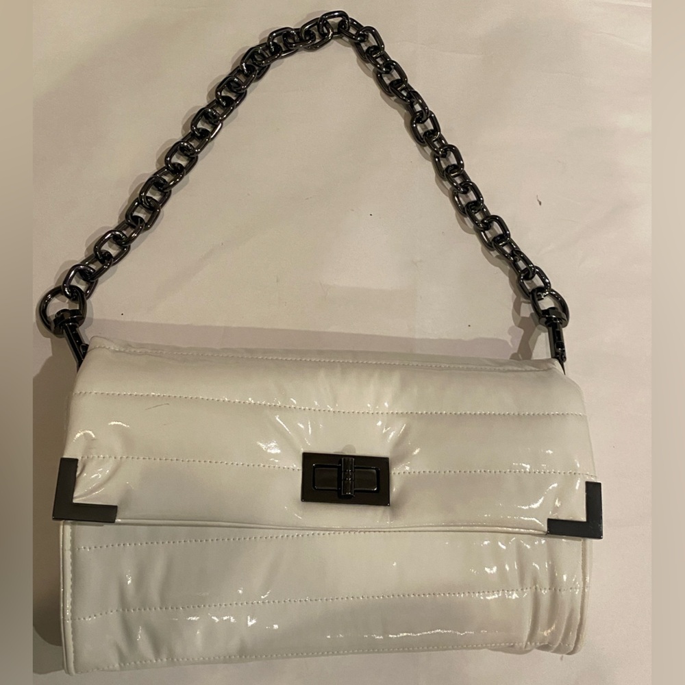 Think ROYLN The Muse White puffer chain flap baguette shoulder convertible Bag - Picture 5 of 8